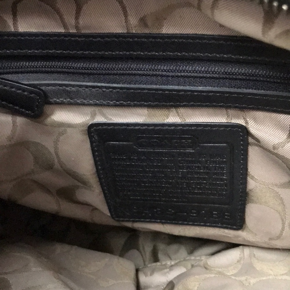 Coach Black Shoulder Bag - Picture 3 of 3